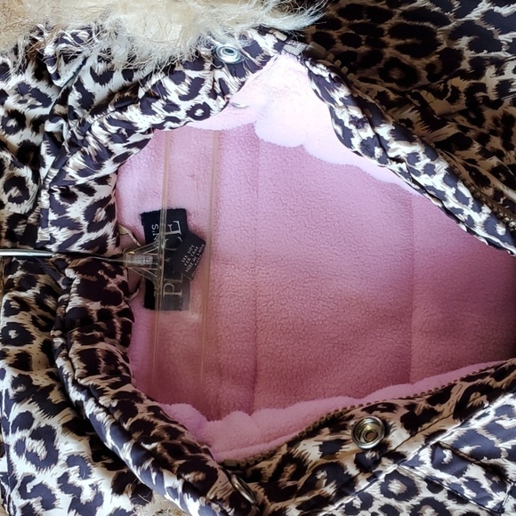The Children's Place animal print ski jacket with removable hood. Size 6 -9 mo - Picture 4 of 10